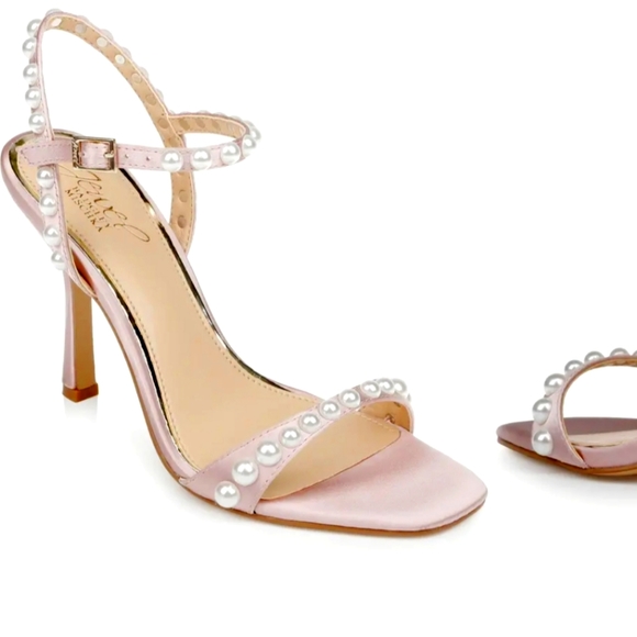 Badgley Mischka Baby Pink Heels - Picture 2 of 5
